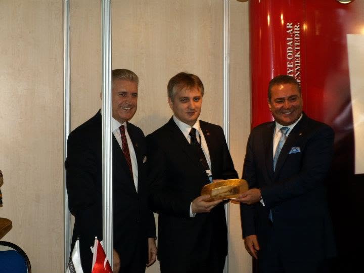 Schimb protocolar la o expoziție internațională de franciză, Turcia, 2011